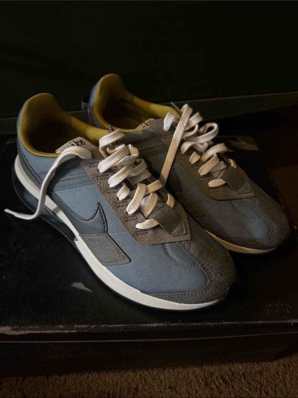 Nike Gray and White Men's Retro Runner Sneakers with Yellow Lining